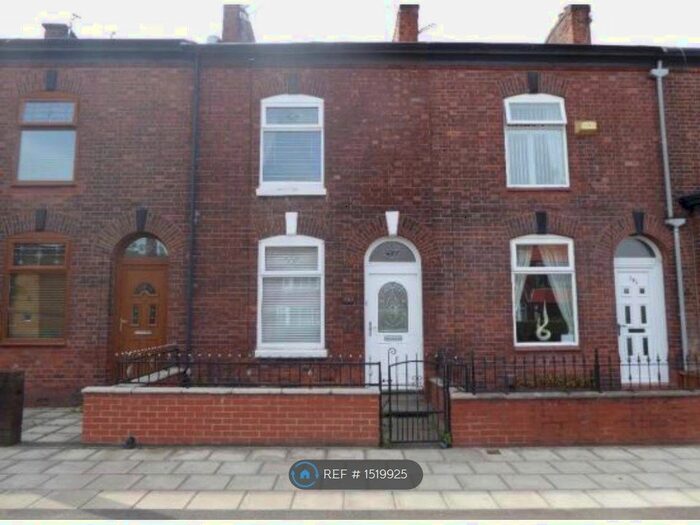 3 Bedroom Terraced House To Rent In Manchester Road, Droylsden, Manchester, M43