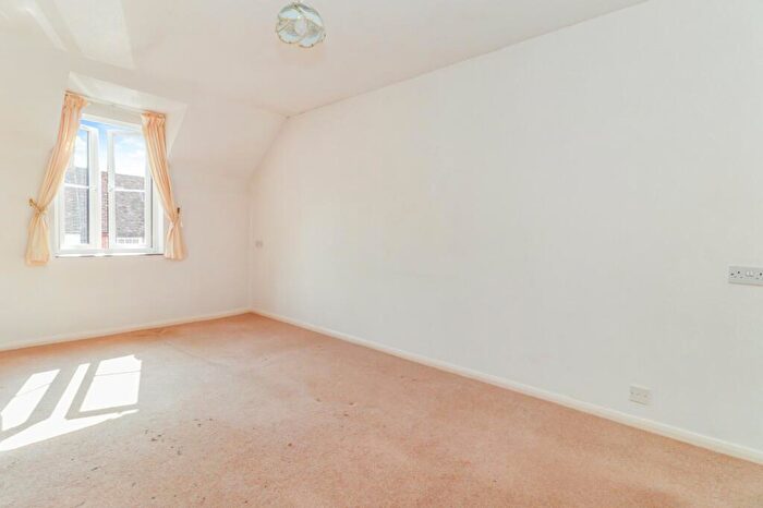 2 Bedroom Apartment For Sale In Town Bridge Court, Chesham, Buckinghamshire, HP5