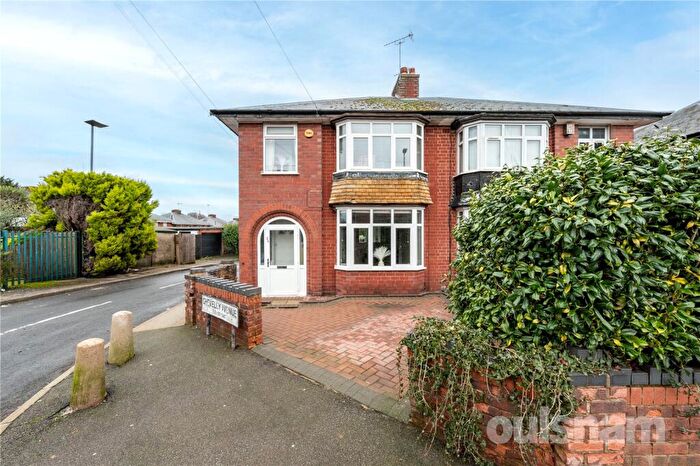 3 Bedroom Semi Detached House For Sale In Ashill Road, Rednal, Birmingham, West Midlands, B45
