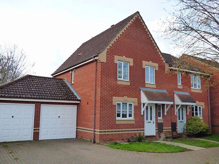 3 Bedroom Semi-Detached House To Rent In Morton Close, Ely, Cambridgeshire, CB7