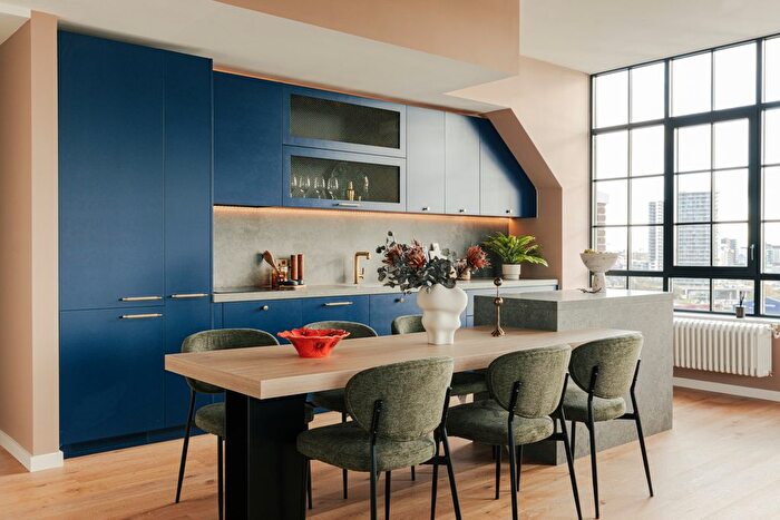 3 Bedroom Flat For Sale In Goodluck Hope, E14