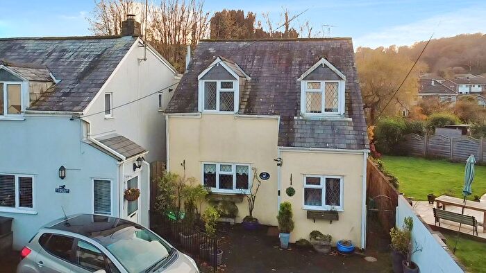 3 Bedroom Detached House For Sale In Whitchurch Road, Yelverton, PL20