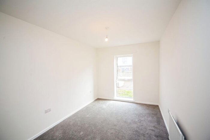 2 Bedroom Flat For Sale In Chilmington Rise, Great Chart, Ashford, TN23