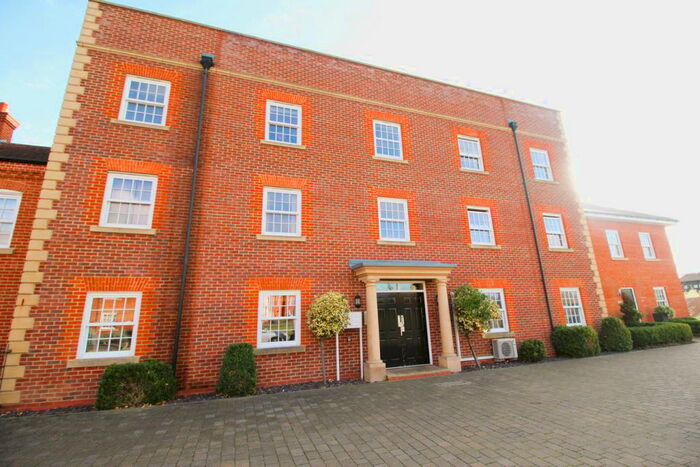 2 Bedroom Flat To Rent In Greenkeepers Road, Great Denham, Bedford, MK40