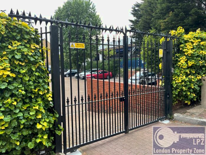 2 Bedroom Flat To Rent In Fletcher Street, Tower Hill, E1