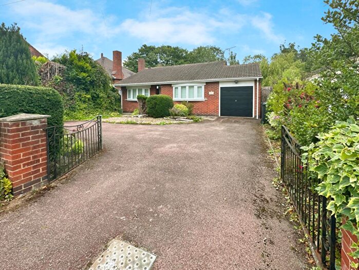 2 Bedroom Bungalow For Sale In Midway Road, Swadlincote, DE11