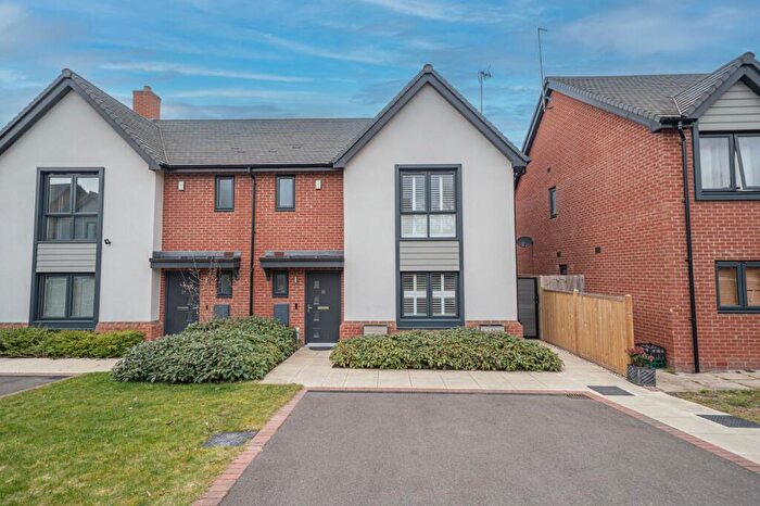 3 Bedroom Semi-Detached House For Sale In Kingswood Green, Lapworth, B94