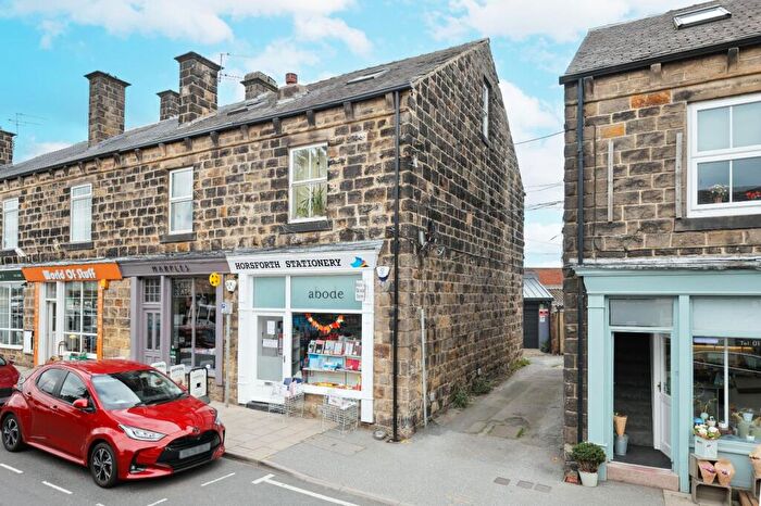 2 Bedroom Flat For Sale In Town Street, Horsforth, Leeds, West Yorkshire, LS18