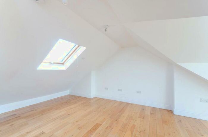 Studio To Rent In Malden Hill, New Malden, KT3