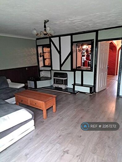 3 Bedroom Terraced House To Rent In Fambridge Road, Dagenham, RM8