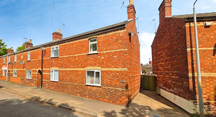 2 Bedroom End Of Terrace House For Sale In Mareham Lane, Sleaford, NG34