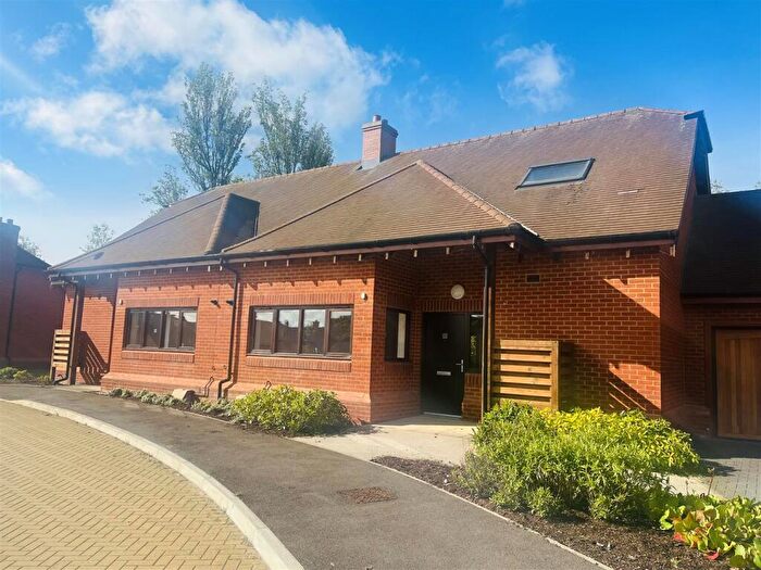 3 Bedroom Retirement Property For Sale In Titchfield, Fareham, PO15