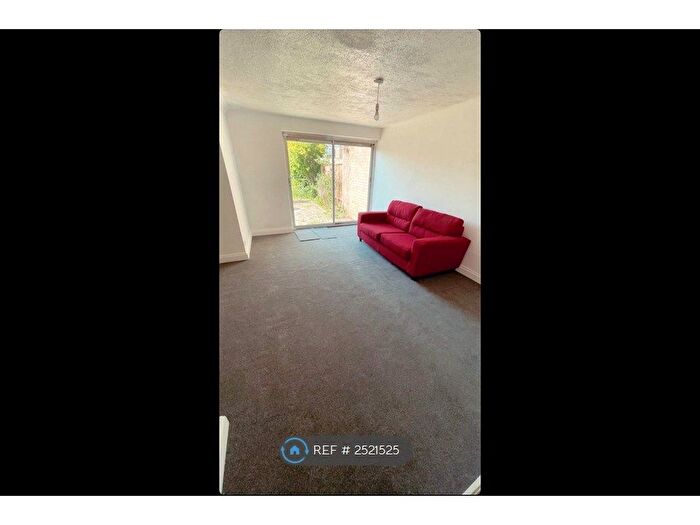 3 Bedroom Terraced House To Rent In Crathern Way, Cambridge, CB4