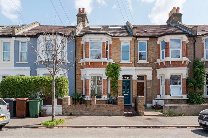 5 Bedroom Terraced House For Sale In Claude Road, Leyton, London, E10