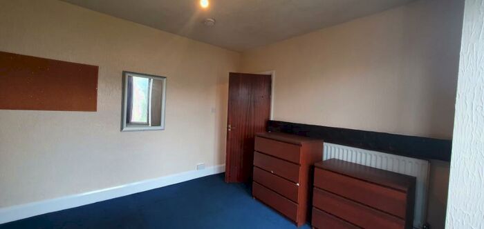 3 Bedroom Semi-Detached House To Rent In Tile Hill Lane, Tile Hill, Coventry, CV4