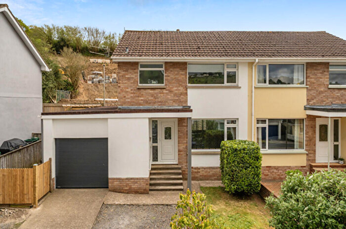 3 Bedroom Semi Detached House For Sale In St. Marys Close, Torrington, Devon, EX38