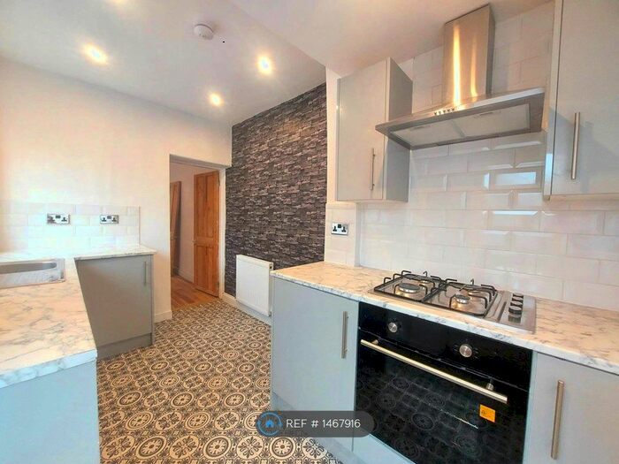 2 Bedroom End Of Terrace House To Rent In Kirk Road, Liverpool, L21