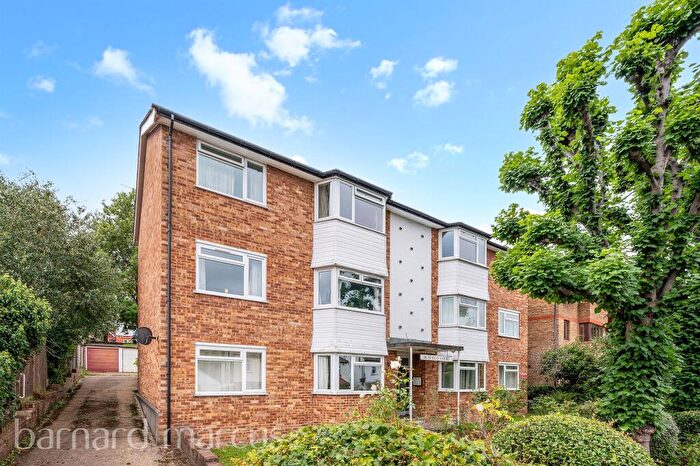 2 Bedroom Flat For Sale In Cranes Park Crescent, Surbiton, KT5