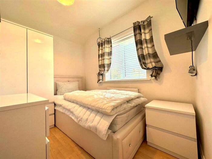 1 Bedroom Property To Rent In Queen Street, Queensferry, Deeside, CH5
