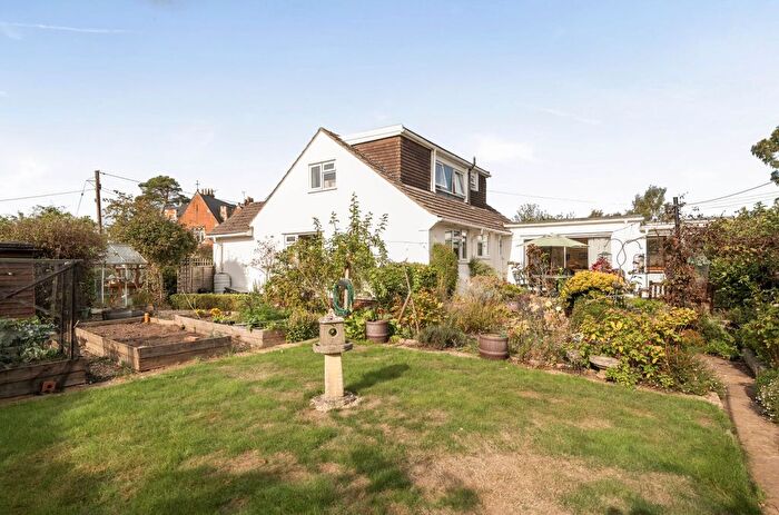 4 Bedroom Bungalow For Sale In Oldway Park, Wellington, Somerset, TA21