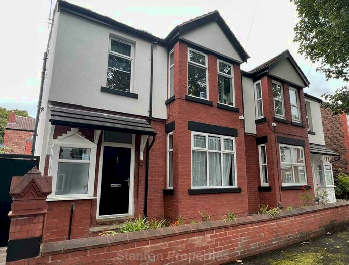 8 Bedroom Semi-Detached House To Rent In &# Pppw, Linden Grove, Fallowfield, M14