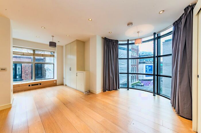 Studio To Rent In Marshall Street, London, W1F