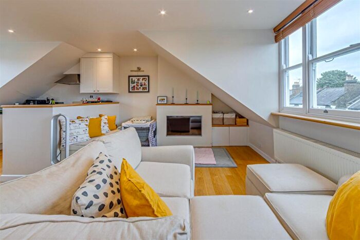 3 Bedroom Flat For Sale In Courthope Road, Hampstead, NW3