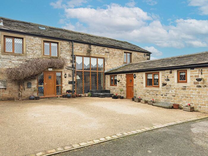 4 Bedroom Detached House For Sale In The Old Barn, Wyke Lane, Bradford, BD12