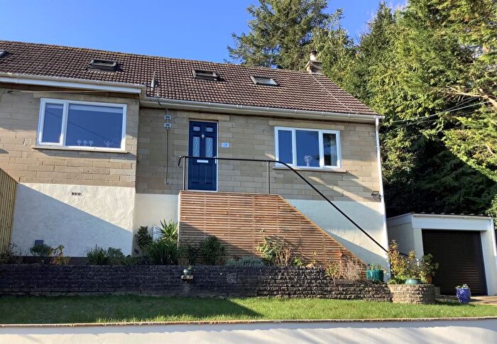 3 Bedroom Semi-Detached House For Sale In Clydesdale Road, Box, Corsham, SN13