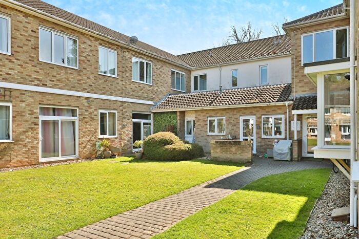 2 Bedroom Flat For Sale In Gerard Hudson Gardens, Norwich, NR4