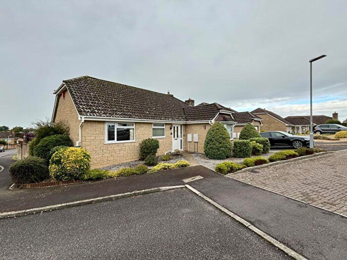 3 Bedroom Detached Bungalow For Sale In Nathan Close, Yeovil, Somerset, BA20