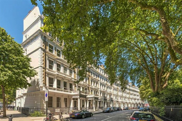 1 Bedroom Flat To Rent In Courtfield Gardens, London, SW5