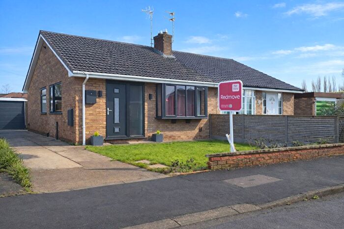 2 Bedroom Semi-Detached Bungalow For Sale In Beansway, York, YO31