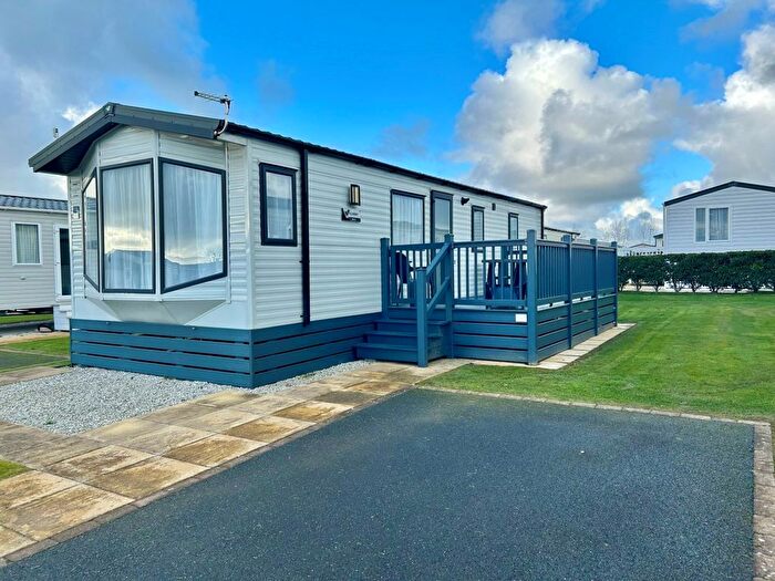 2 Bedroom Mobile/park Home For Sale In Brentspool, Kilkhampton, Bude, EX23