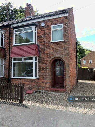 3 Bedroom Semi-Detached House To Rent In Cornwall Street, Cottingham, HU16
