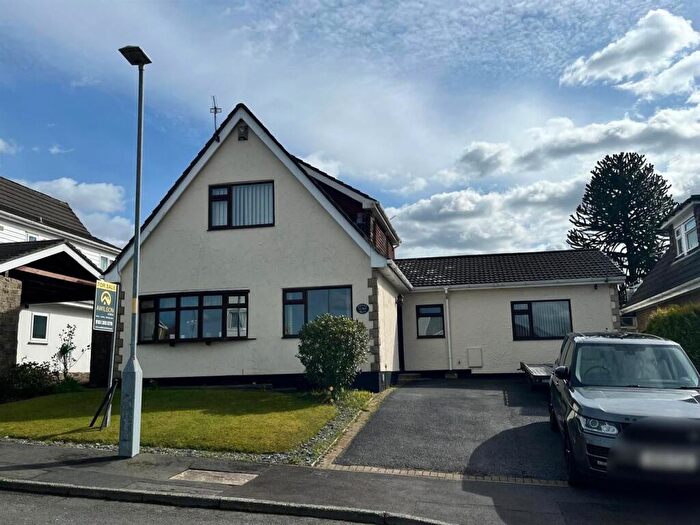 4 Bedroom Detached House For Sale In Foxhill Drive, Stalybridge, SK15