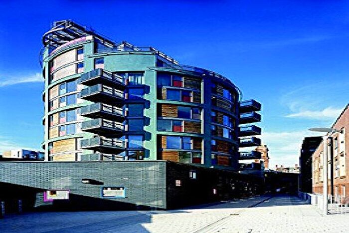 2 Bedroom Flat To Rent In The Green Building, Manchester, M1