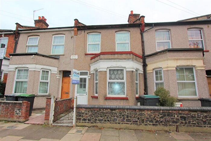 3 Bedroom Terraced House For Sale In Tintern Road, Wood Green, N22