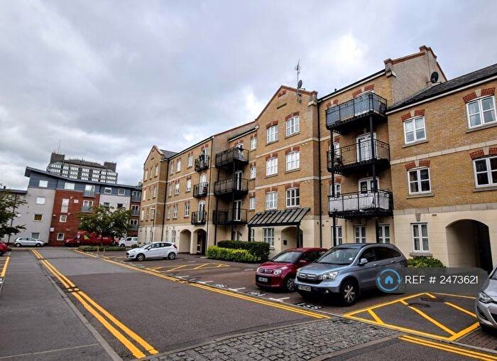 2 Bedroom Flat To Rent In Masters House, Aylesbury, HP21