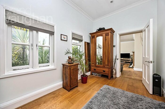 1 Bedroom Flat For Sale In Brunswick Square, Hove, East Sussex, BN3