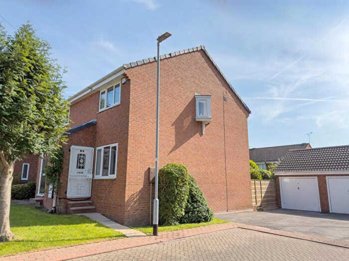 2 Bedroom End Of Terrace House For Sale In Parkside Close, Meanwood, Leeds, West Yorkshire., LS6