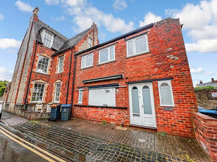 2 Bedroom Terraced House To Rent In Gloucester Place, Witney, Oxfordshire, OX28
