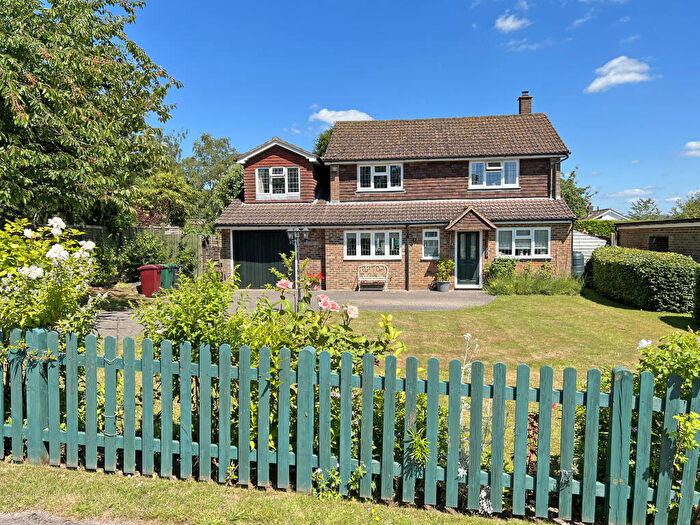 4 Bedroom Detached House For Sale In Midhurst, West Sussex, GU29