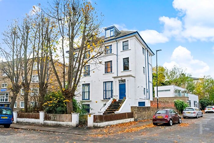2 Bedroom Flat For Sale In Avondale Court, Hilldrop Crescent, Tufnell Park, Camden, N7
