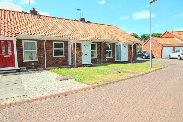 2 Bedroom Bungalow To Rent In Minster Avenue, Beverley, HU17
