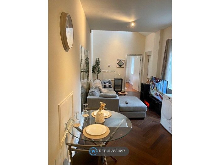 2 Bedroom Flat To Rent In Oak Terrace, Liverpool, L7