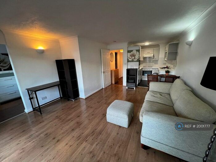 1 Bedroom Flat To Rent In George Leybourne House, London, E1