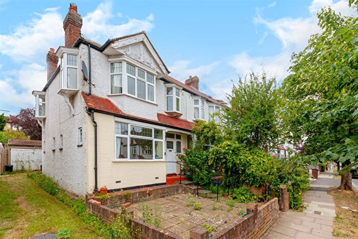 3 Bedroom End Of Terrace House For Sale In Elm Walk, Raynes Park, SW20