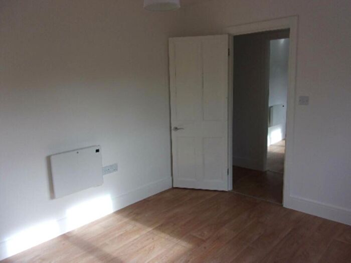 2 Bedroom Chalet To Rent In Otterham, PL32