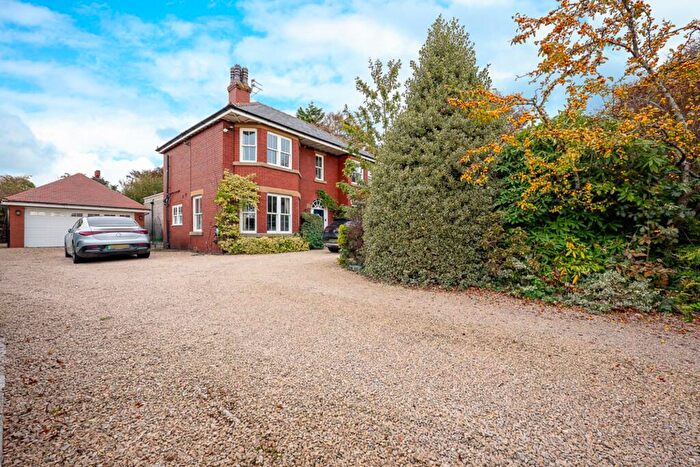 3 Bedroom Detached House To Rent In Renacres Lane, Halsall, L39